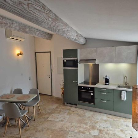Nuit Etoilee Apartamento LʼIsle-sur-la-Sorgue Exterior foto